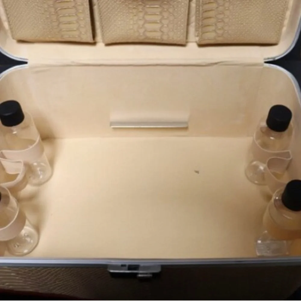 Makeup Case Vintage New? w/mirror removable tray & 4 plastic bottles with lids